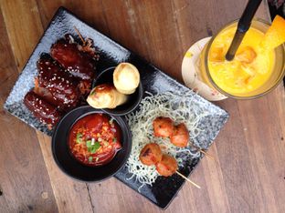 Tempat Makan Populer di Jakarta    Awan Lounge